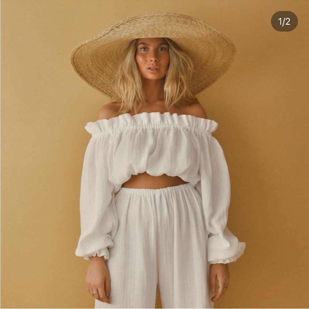 Boheme goods romance blouse in white